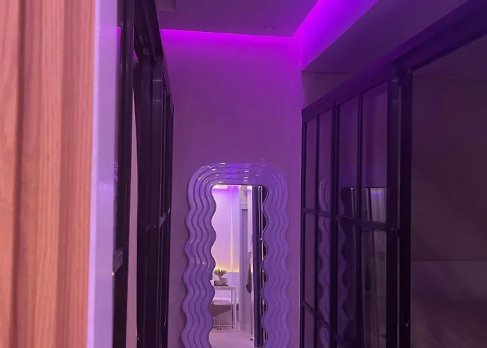 Lazy House Staycation 4*